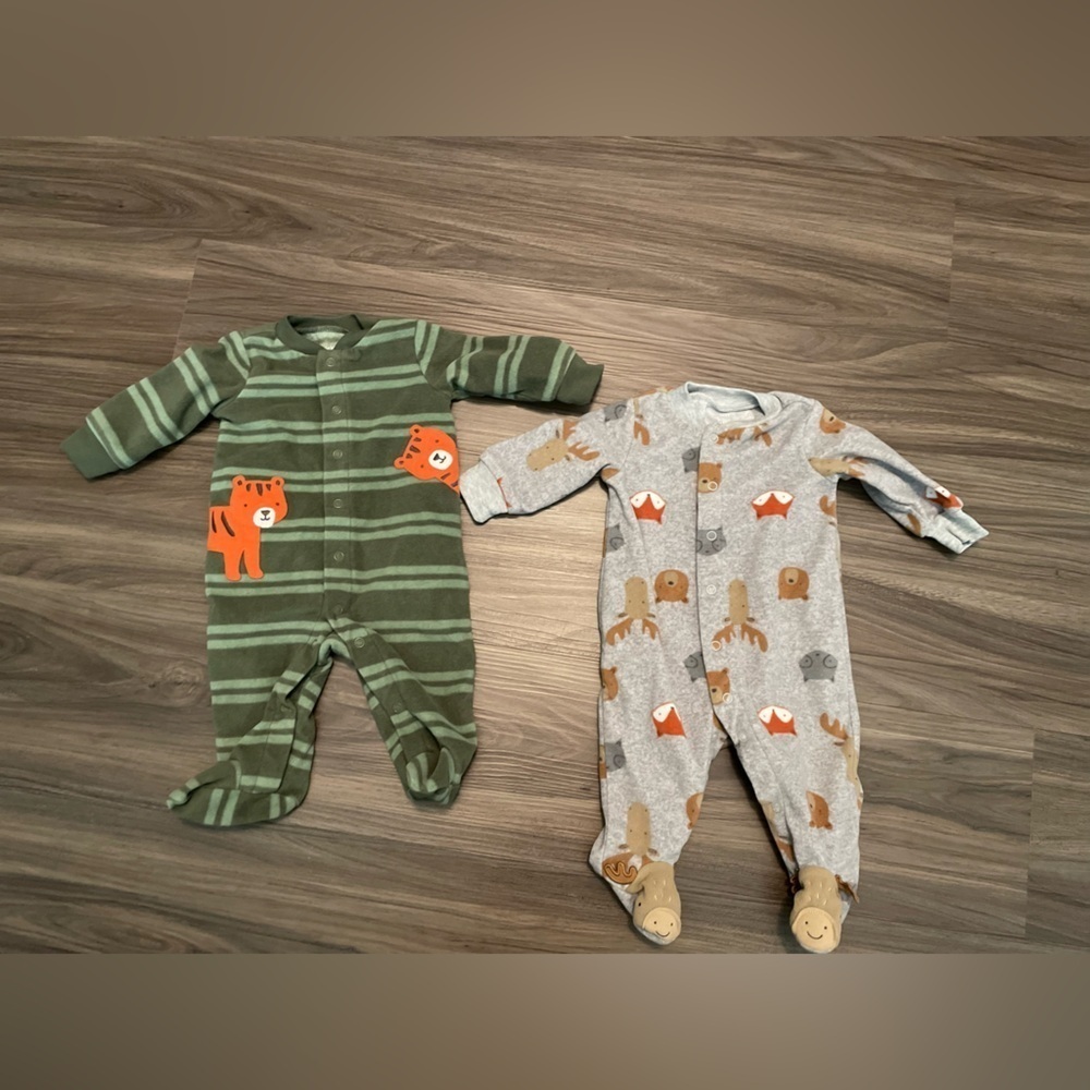 Carter's Green and Gray Animal Print Fleece Footies size 0-3M